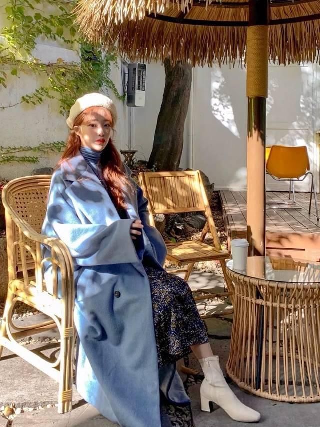 「搭配一双」搭配参考裙子里别再穿打底裤了,现在流行这样搭配