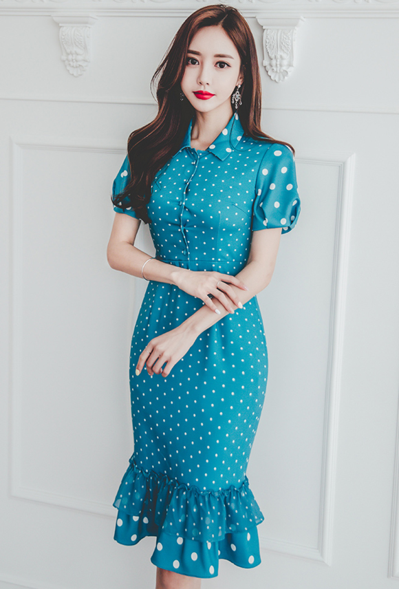 女神孙允珠，琉璃湖泊藻蓝斑点花褶鱼尾裙