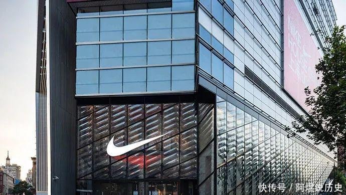  [从来]耐克品牌在中国到处模仿, 为什么公司从来不在乎 网友 这是例行公事