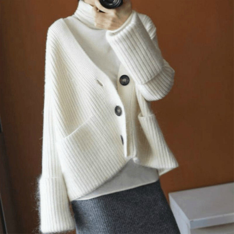 入秋渐凉，也别傻的买羽绒服了，学下面女人这样打扮，超有气质