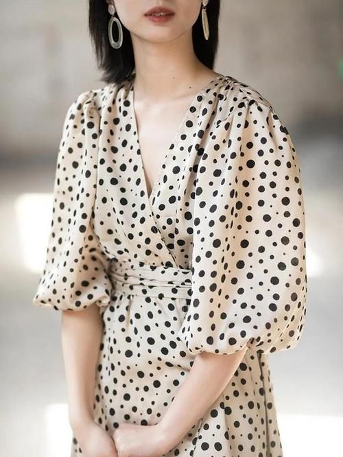  『代表』皇室经典代表,戴安娜王妃的钟爱:波尔卡圆点，演绎女性优雅自信