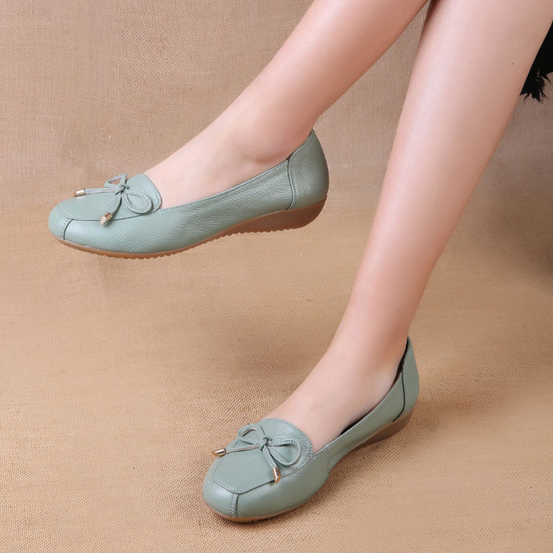 6070后笑了!让人爱不释手的女鞋出新款了，柔软百搭不累脚