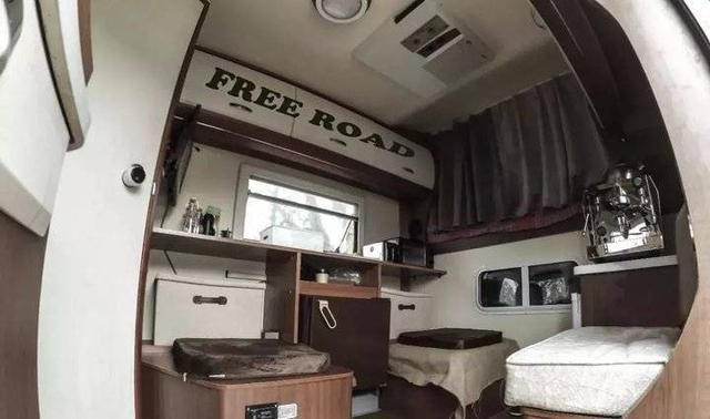 穿越大半个地球去摆摊，93年济南小伙这样诠释“彪悍的人生”