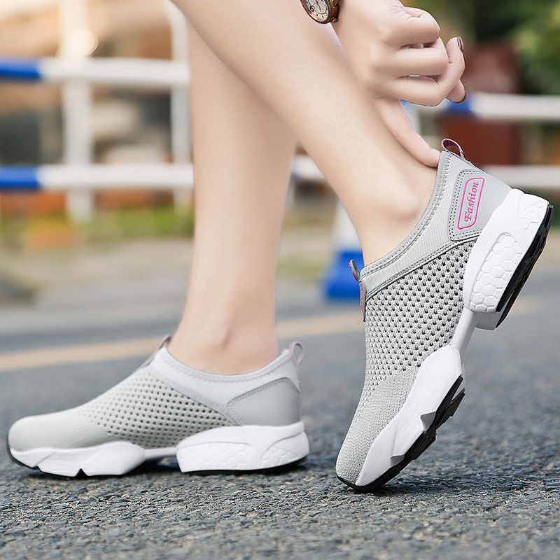 怪不得，上海女人都不穿高跟鞋，今年最火爆的6款，舒适洋气