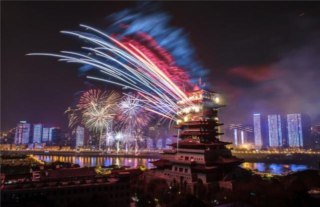  [gdp]四川唯一的三线城市，号称是中国科技城，GDP还没成都的零