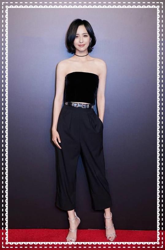 佟丽娅厉害了！背带裤只系一边竟然也不掉，网友：88斤体重假的吧