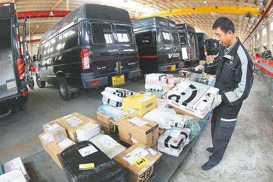 在顺丰当一名仓管员,一个月能挣多少钱?听听这