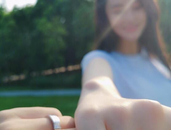 张馨予终于宣布婚讯，男方不出所料是何捷，之前的传言也得到证实