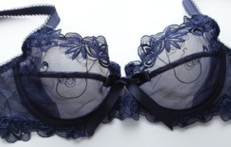 30度高温别戴文胸了,学大胆女人这样穿,让男人神魂颠倒