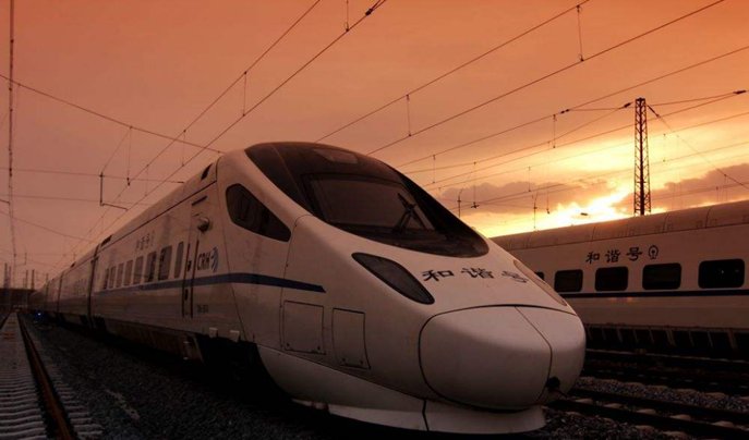 中国高铁有多耗电，每小时电费相当惊人，终于明白为啥一直在亏损