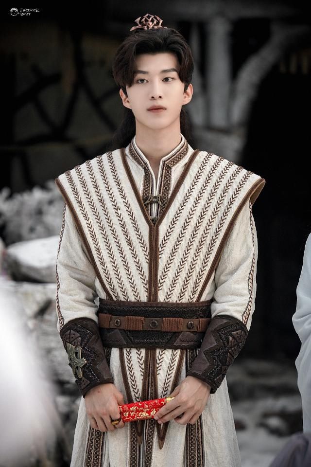  『烈哥』「NINE PERCENT」「分享」200321 新鲜烈哥美图大放送 范丞丞的锁骨请上保险谢谢