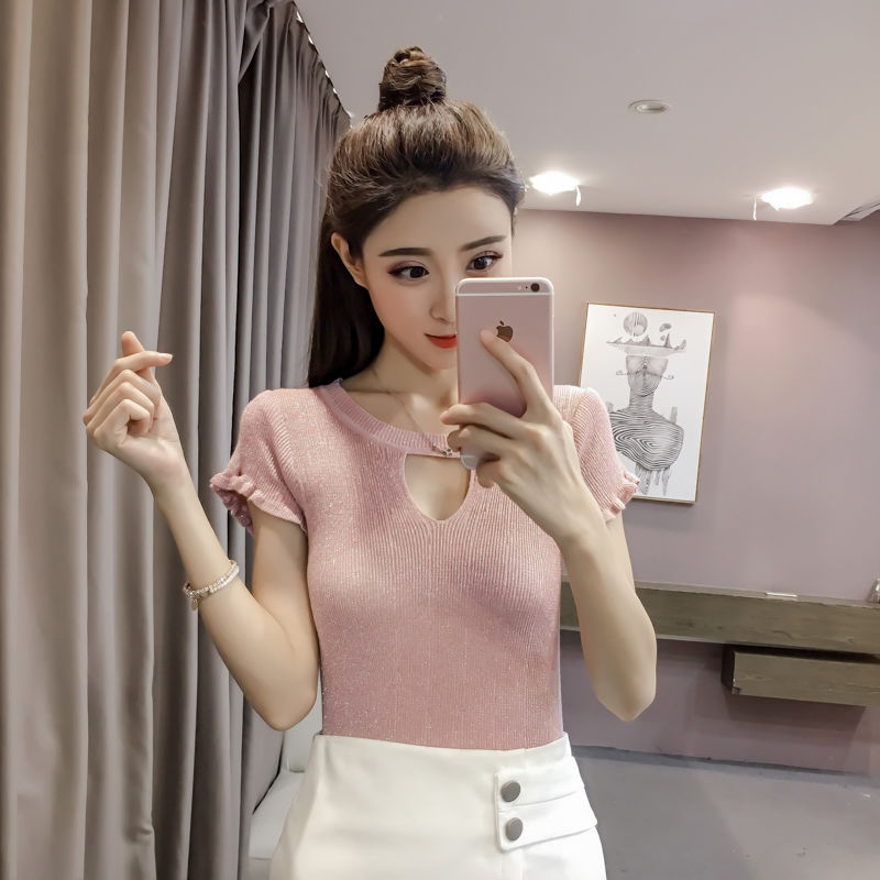 女人丰腴才最好看!这样身材的女人穿收腰T恤性感极了