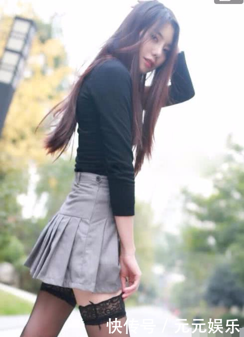 轻熟气质美女黑丝诱惑撩尽，累了困了看看美腿，可人家已经名花有