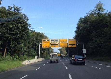 中国第一条不限速高速公路即将开通，能自动发电，事故率接近于0