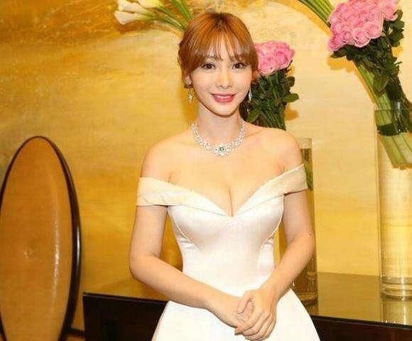 完美的一对乳房长这样!有多少女性能达到这个标准?