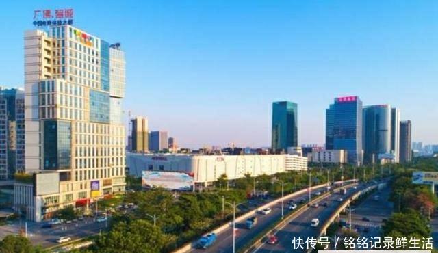  【内衣】广东这座小镇被称为“中国内衣之都”，城建跟地级市差