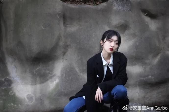  『女生』女生化妆后的迷之自信？简直不敢相信自己的眼睛，这就是整容吧！