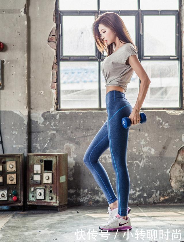 紧身打底裤美女气质优美女,更衬托出女人温婉甜美气质!!