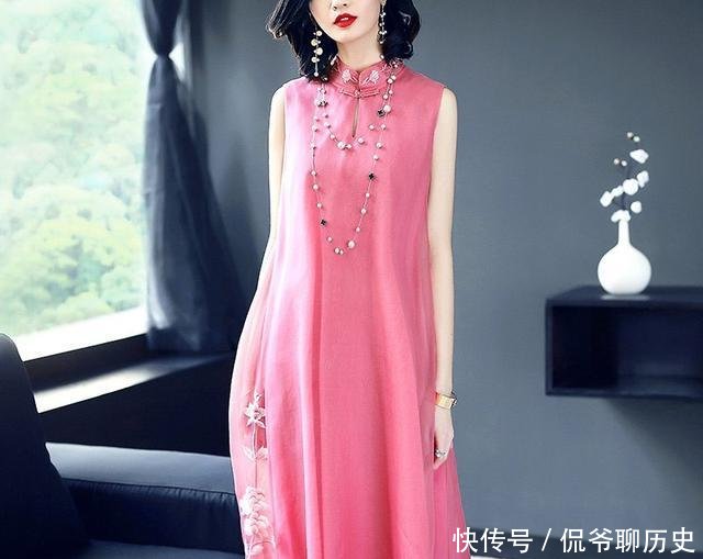  [经济]皮肤暗黄的中年妇女，经济允许，试试这几款连衣裙，美的让人窒息