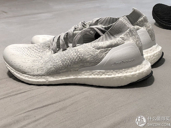 几款热门boost跑鞋展示