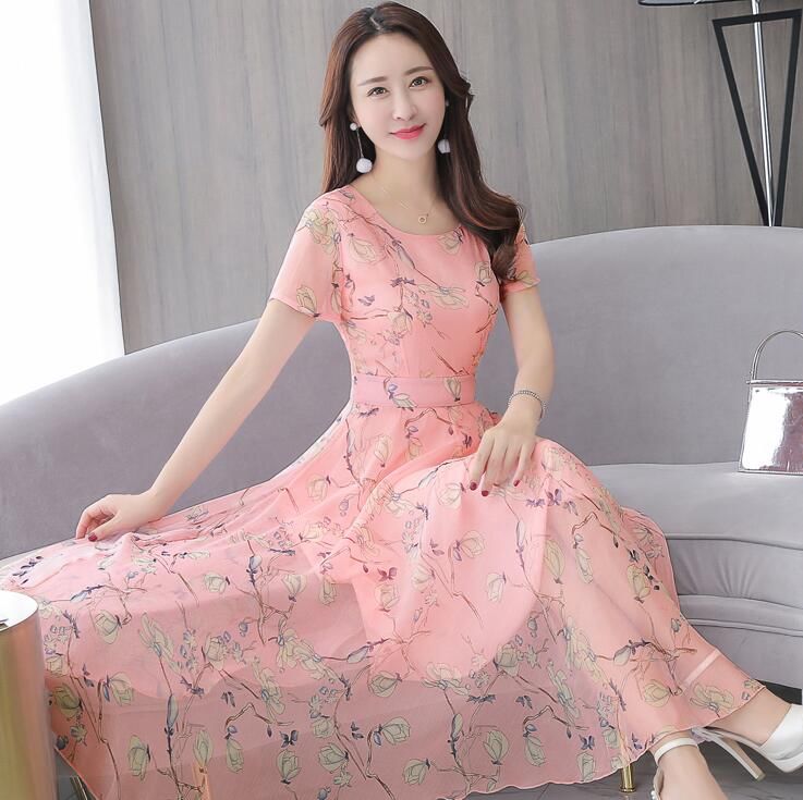 太美了!刚上新的连衣裙洋气又迷人,遮肉显瘦显年轻,穿青春活力