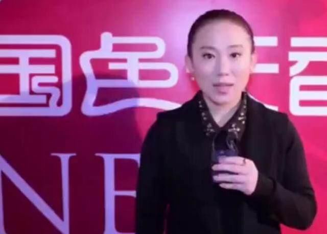 离婚事件过后丫蛋正式复出，遭网友质疑利用这几个月的时间去整容