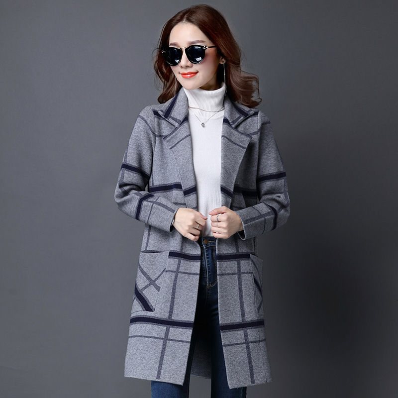 新发现一种大衣:“双面绒”一件比一件时髦，70后老婆穿超减龄