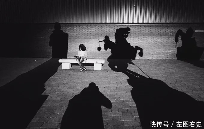 「摄影师」对摄影师而言,摒弃色彩会让视觉效果更加纯粹