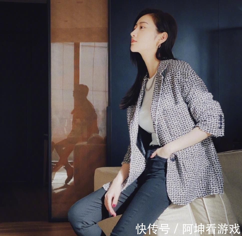 "nlabel":"utype_vtag太有气质! 张继科前女友晒美照 笑容甜美+大秀美腿 你给打几分?