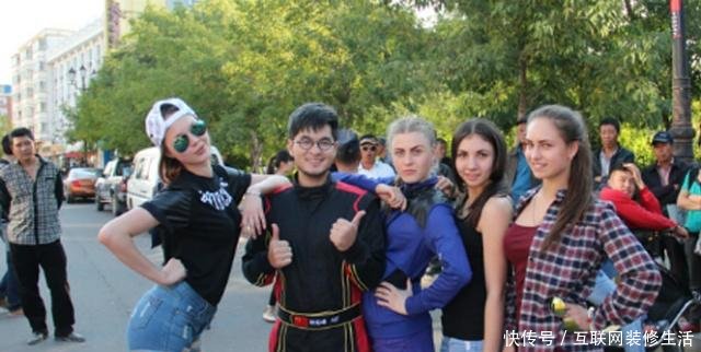 韩国有钱人首次来中国，刚下火车就愣住了这是中国还是俄罗斯