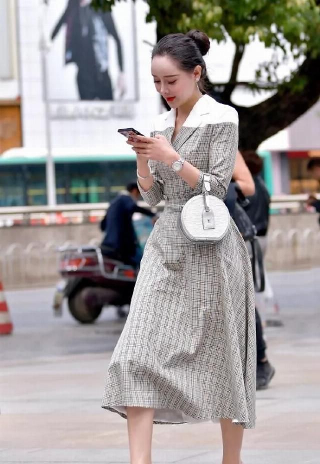  『时髦』超时髦和成熟的小姐姐，一头柔顺的秀发，丝滑和飘逸
