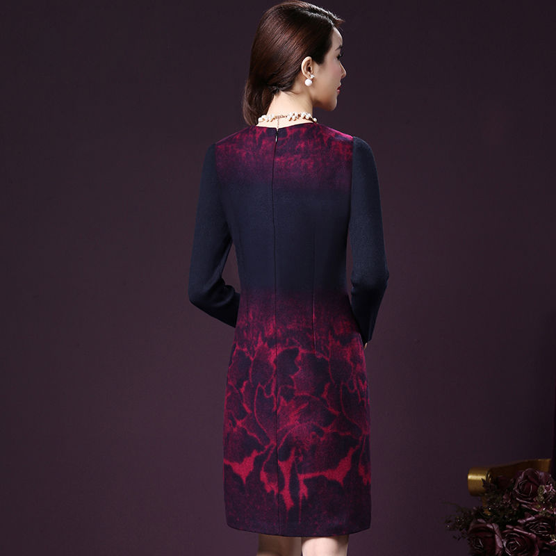 足足等了5天，这裙子提前开卖了!虽贵，但比十件旗袍还端庄优雅