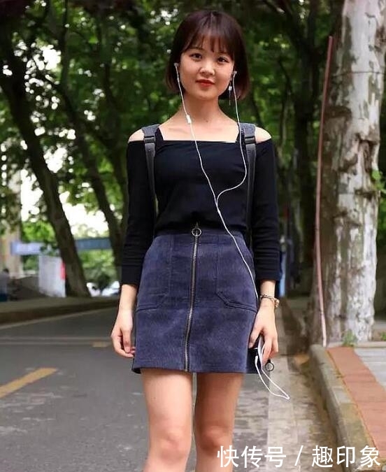 【 表情】入秋这样穿如何?一见倾心表情多,街拍美图