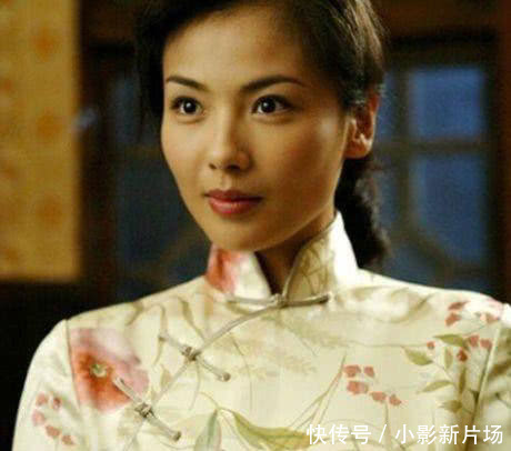 女星穿旗袍：杨颖高级，热巴成熟，范冰冰赘肉多，而她最一言难尽