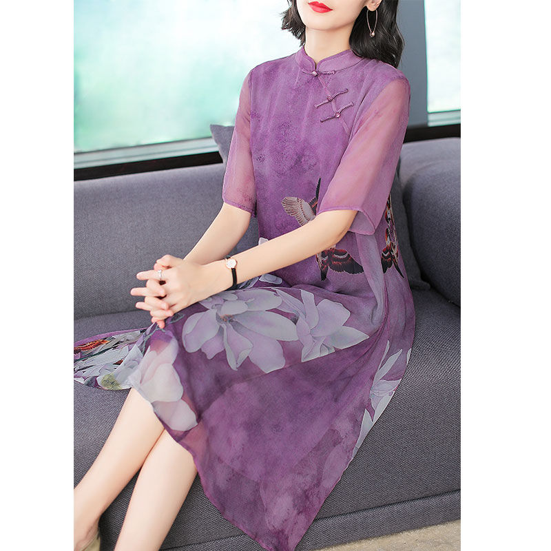 60后女人，若不缺钱!就穿这样的“妈妈装”，端庄优雅显高贵