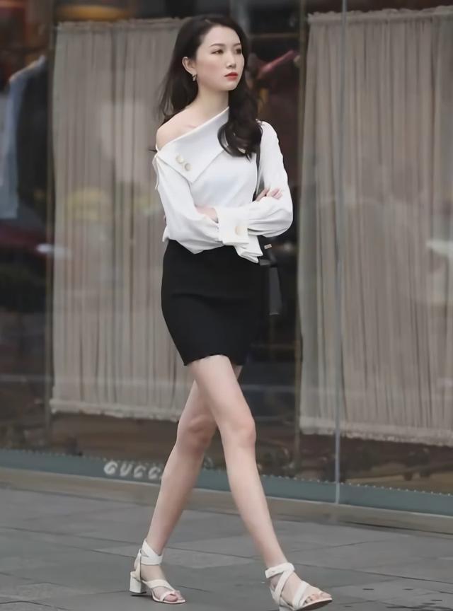 地面|比起高跟鞋,“片片鞋”几乎和地面融为一体,却更加舒服也显高!
