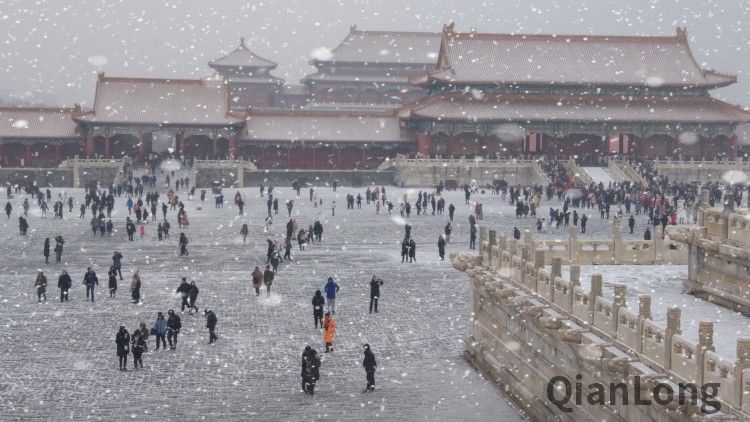 一分半·特别报道|北京第三场雪如约如至 故宫穿越秒变"紫禁城