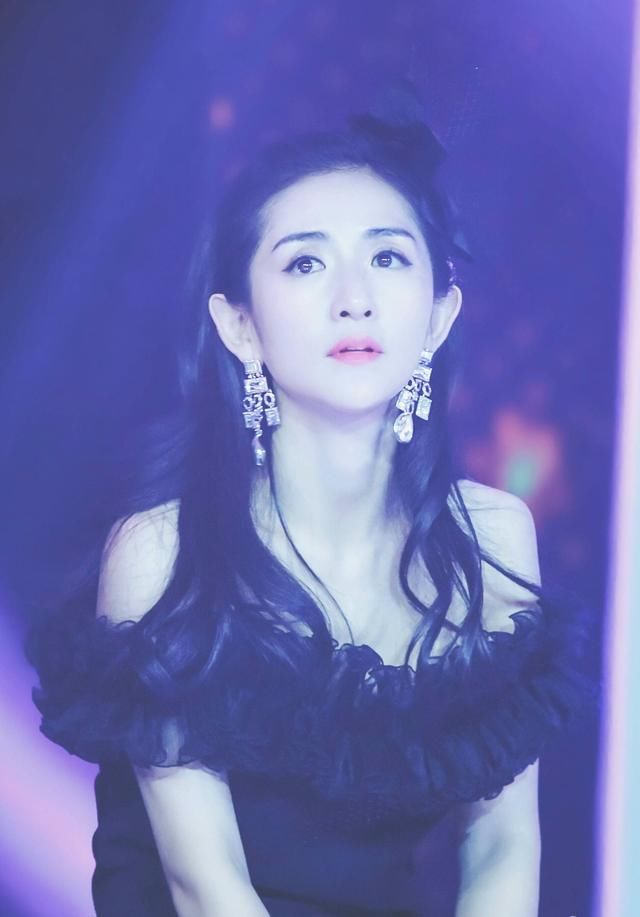 速报:谢娜为此事很无助 赵薇夫妇又摊上事了 日本人碰瓷周杰伦