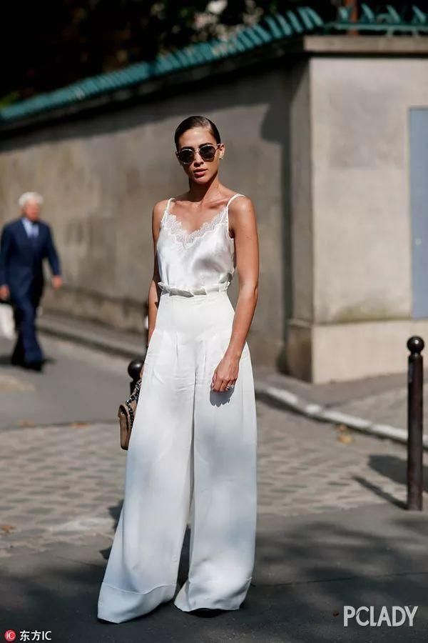 凹造型急救锦囊，夏日“背心杀”正当火