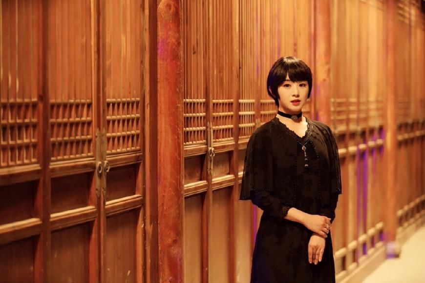 29岁张含韵剪了短发造型秒变土大妈，网友:还真不是谁都适合短发