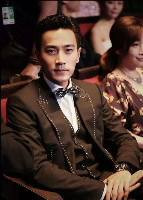 杨幂刘恺威已离婚两年？婚戒已被摘除，知情人士侧面证实献实锤！