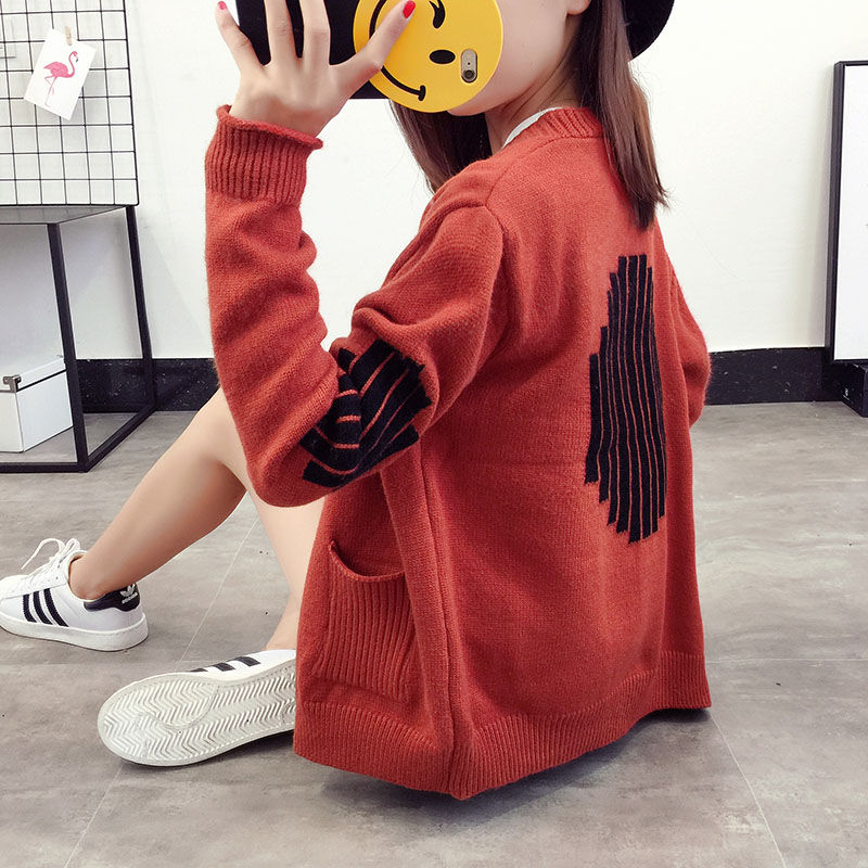 入秋渐凉，少穿裙!9月新出的“开衫”，推荐35~55女人穿