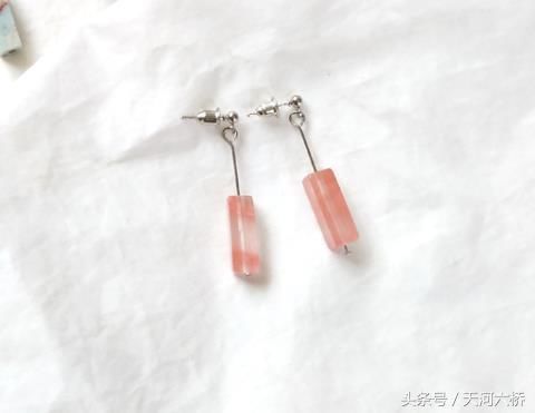 心理测试：你会戴哪对耳环去上班？秒测出你还有多少女人味？