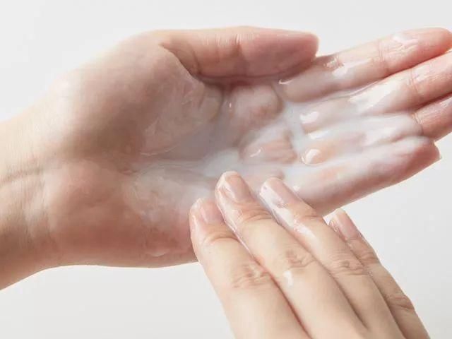 去意大利必买的面膜，敷完皮肤就像水当当的嫩豆腐