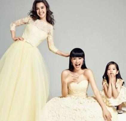 钟丽缇大女儿泳池照流出, 身材火辣程度不输妈妈, 发育的真好!