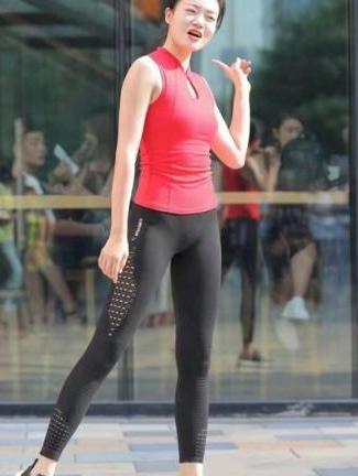 清爽大方的打底裤美女，图2小姐姐真是万里挑一！