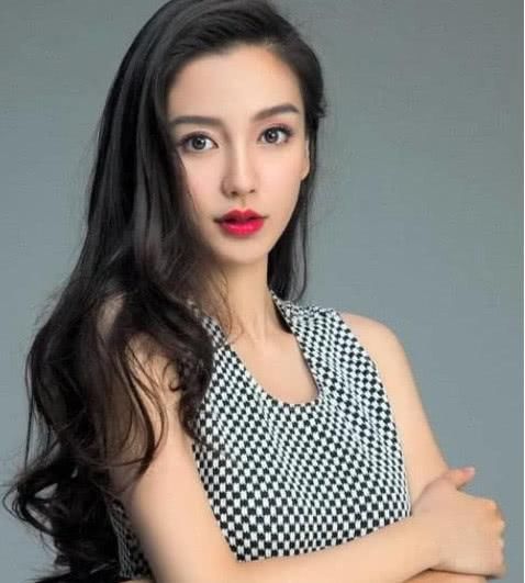 baby再次大动作力证自己纯天然，没整容!网友:看这操作信了!