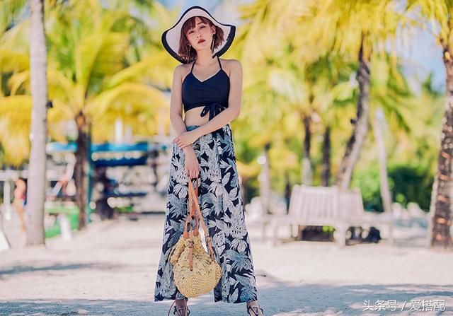 比基尼泳衣下水游泳不失踪！下水行程必备泳衣推荐