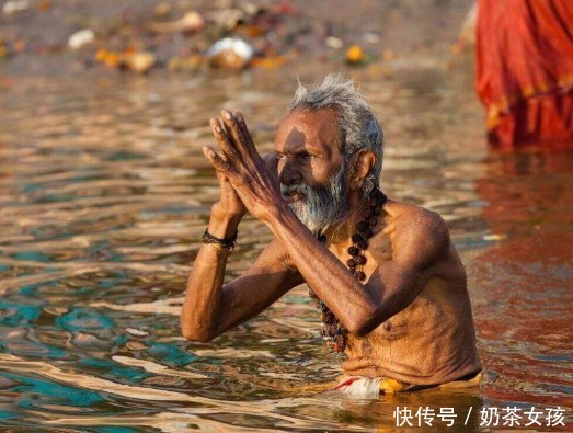  #空调#印度温度高达50度，穷人没有空调是如何忍受的？看完鼻尖