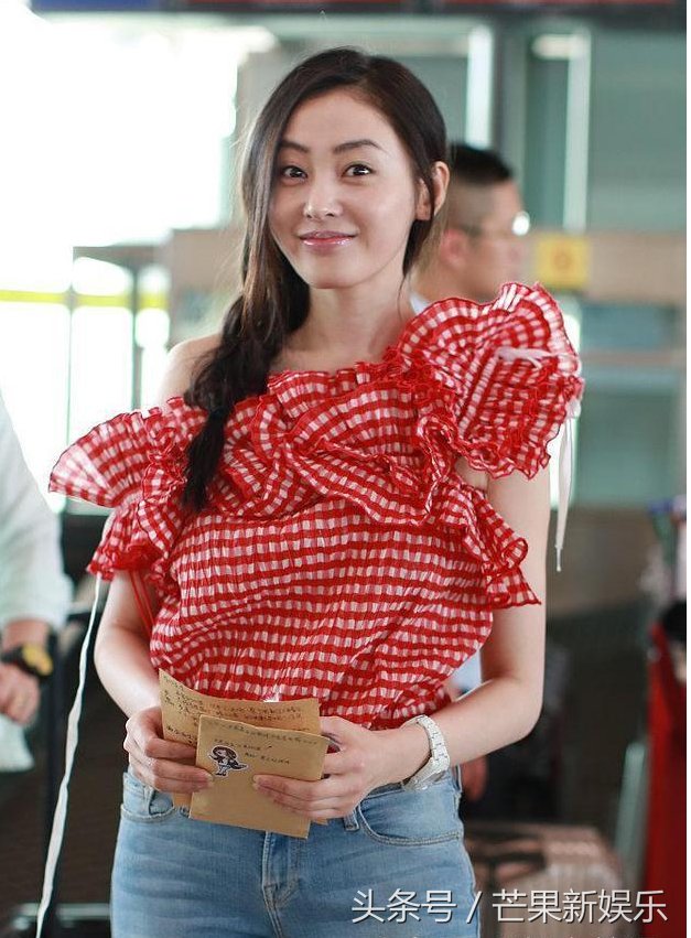 8千块的“桌布”,王鸥张天爱争着抢着穿!网友:白给我都不要!